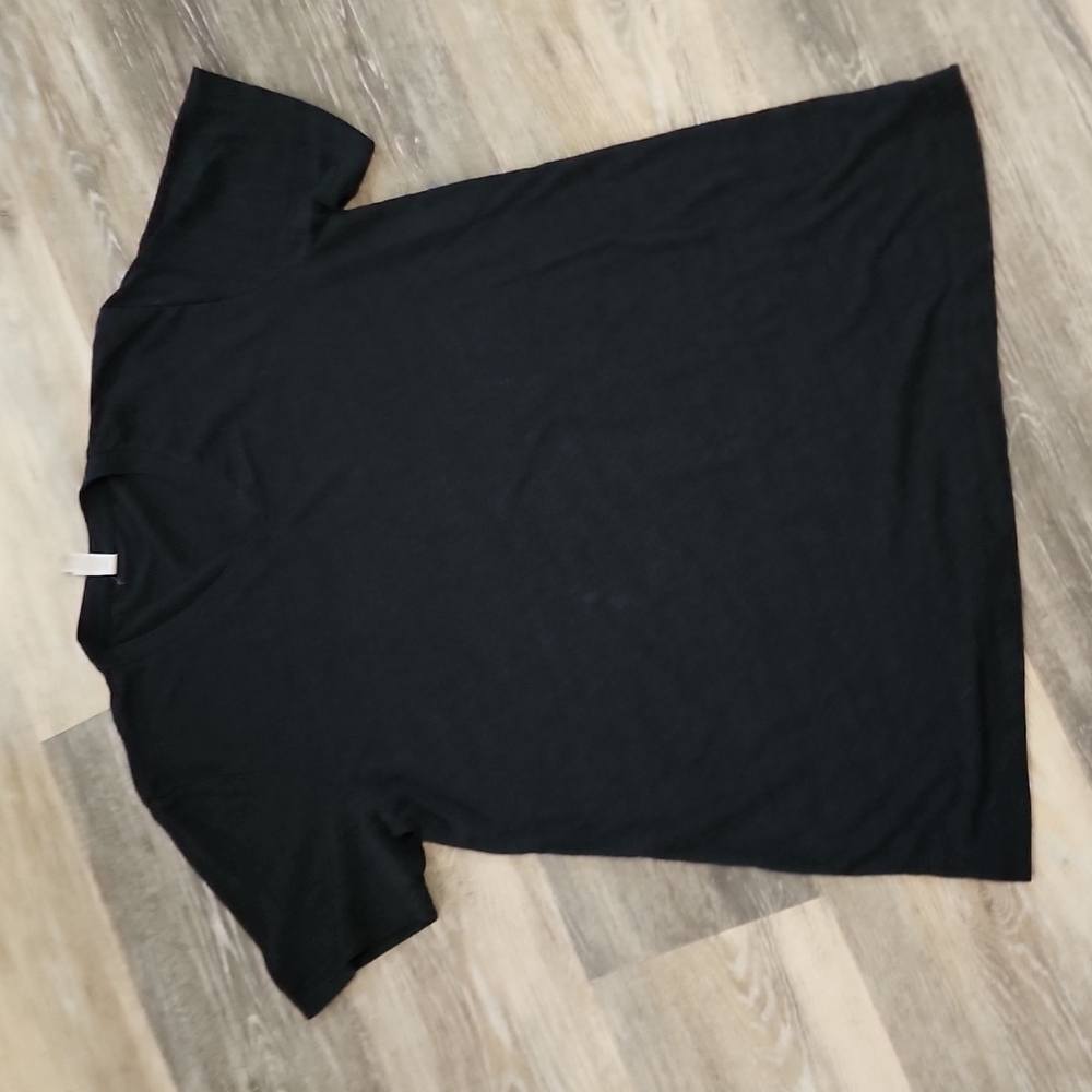 Bella + Canvas Heather v neck black tee